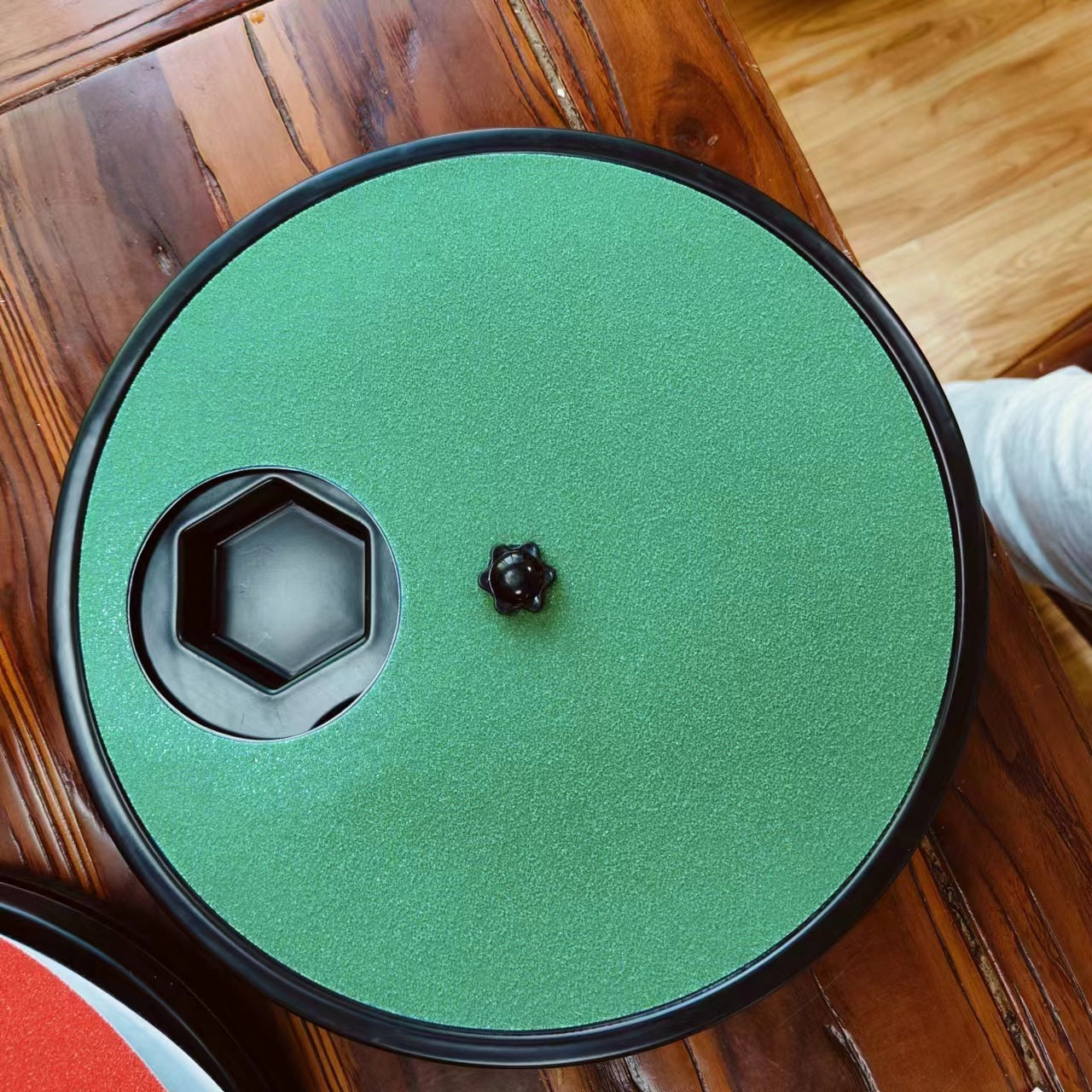 *Free Shipping Pet Supplies Slow Food Toys Grinding Nails